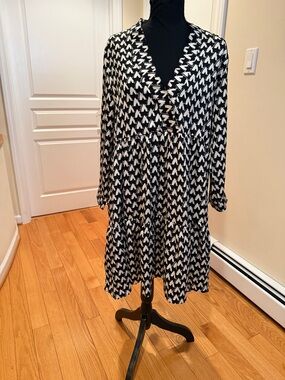 Lior Paris Stylish Long Sleeve Black & White Printed V-Neck Tiered Dress